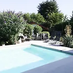 Au Temps De - La Tour Du Tonnelet לינה וארוחת בוקר 3*