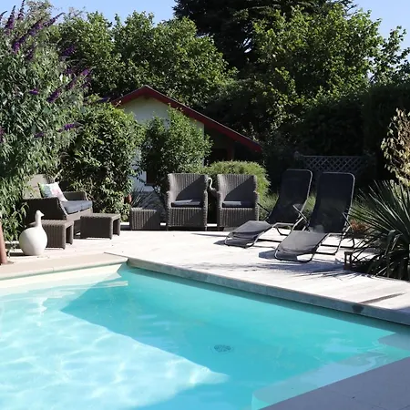 Bed & Breakfast Au Temps De - La Tour Du Tonnelet 3*